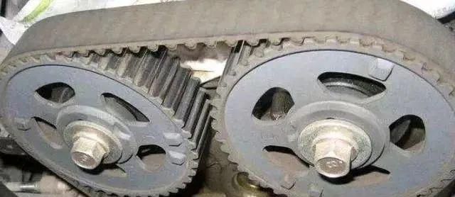 汽車維修看這篇文章就夠了！-第4張圖片-鄭州市冠恒貿(mào)易有限公司【官方網(wǎng)站】-車用潤滑油服務(wù)專家